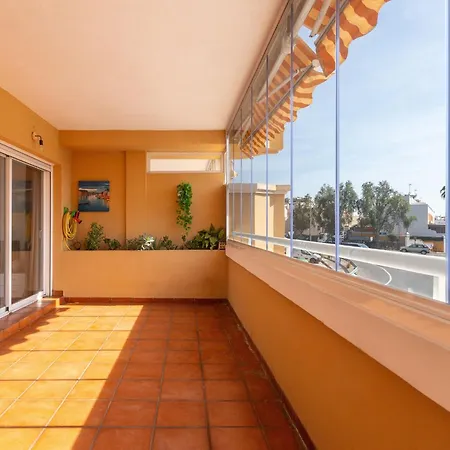 בית נופש Aguamarina Gamonal - With Free Wifi מארבלה